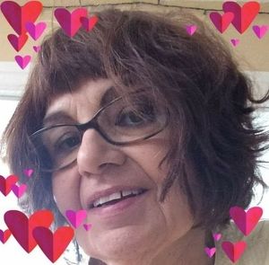 Meet your Posher, Adela